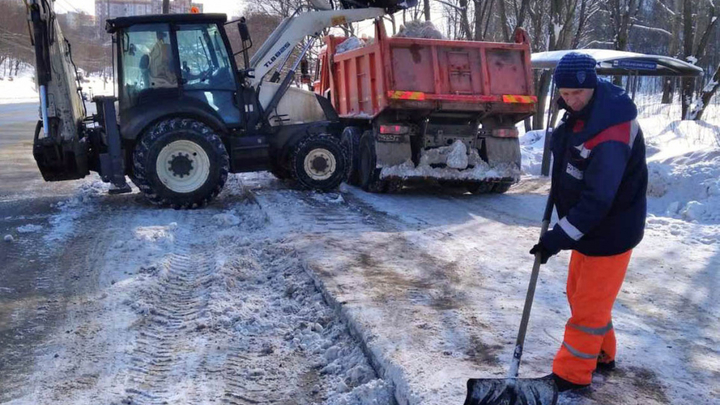 С улиц Владимира ежедневно вывозят 3000 кубометров снега