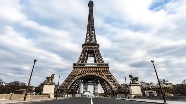 Мы сами этому не рады: Французский депутат рассказал, когда Париж отправит войска на Украину. Секрет раскрыли Вован и Лексус