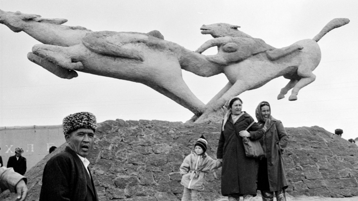 Русских резали повсеместно: Как в Узбекистане и Таджикистане оправдывают войны с Россией