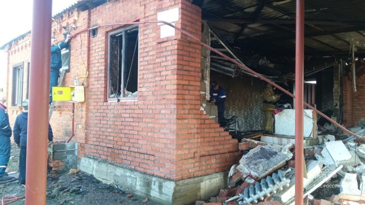 Жертвой взрыва бытового газа в доме под Краснодаром стал один человек