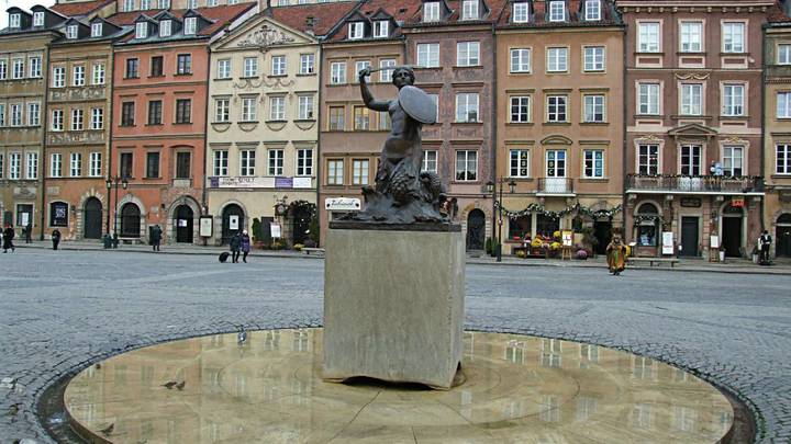 Посол России в Польше подтвердил высылку 45 дипломатов, которых обвинили в шпионаже