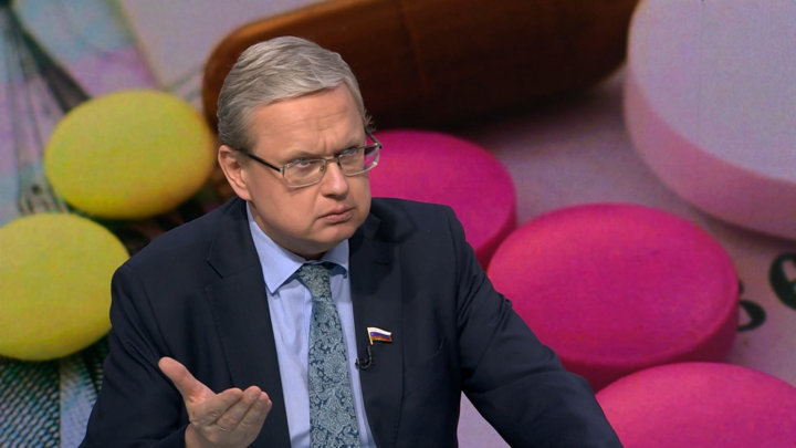 Делягин объяснил трепет чиновников перед санкциями: Подсчитывают со сладострастным наслаждением