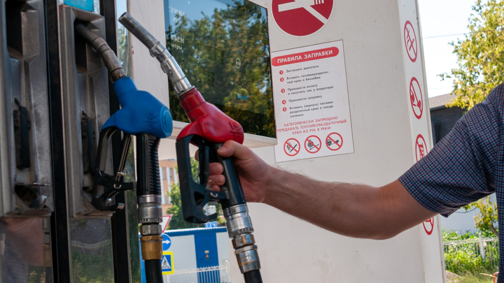 Кризис в России, где не ждали? О рисках запрета продажи нефтепродуктов высказался Мищенко