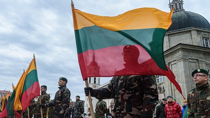 Литва сдалась и просила прощения у России. Так почему не повторить?