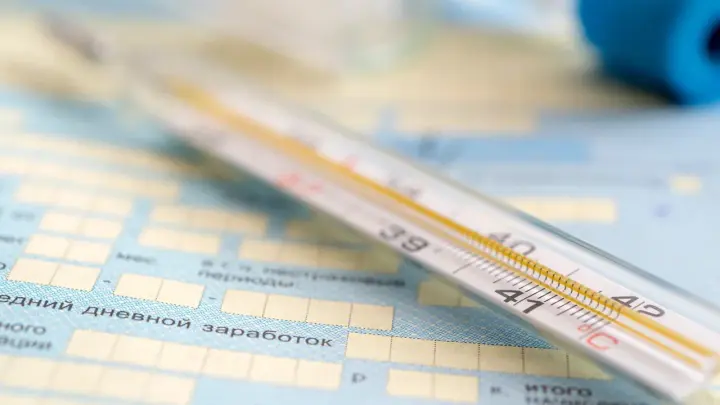 Жидкая смерть на полу: что делать если разбил ртутный градусник и как спасти близких