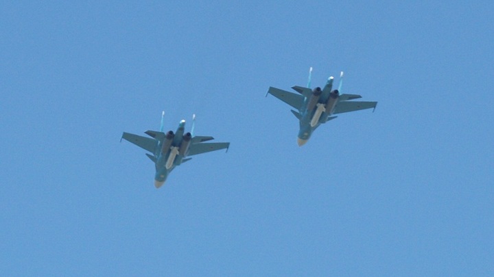 Русские экипажи бомбардировщиков Су-34 нанесли мощный удар по врагу на Красно-Лиманском направлении