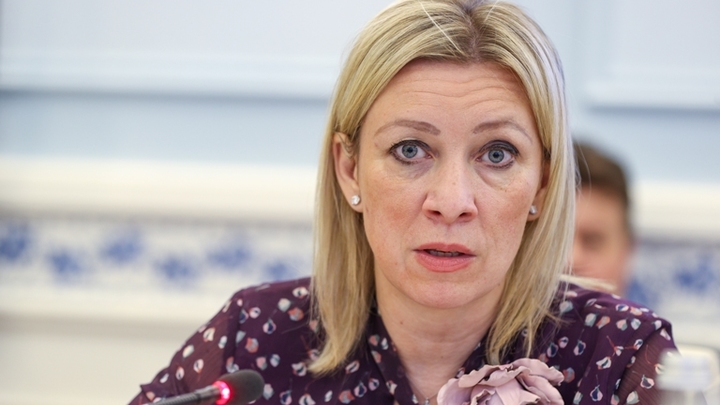 Захарова обеспокоилась состоянием главы МИД Германии Бербок после слов о переговорах по Украине