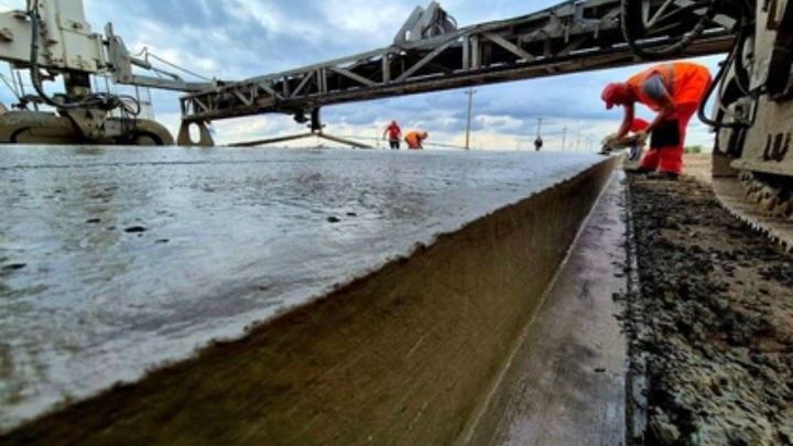 На Кубани к концу ноября достроят экспериментальную дорогу для большегрузов
