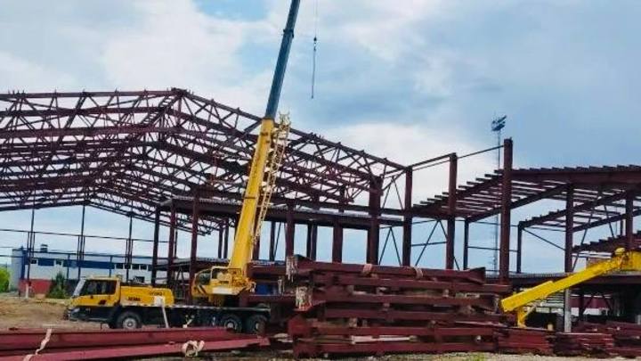 В Сергиевском районе на 50% готов современный спортивный центр