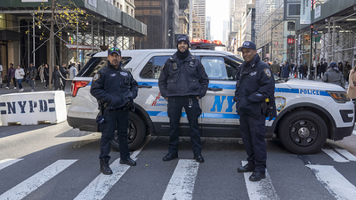 Пожар в архиве полиции Нью-Йорка: Уничтожены доказательства за 30 лет