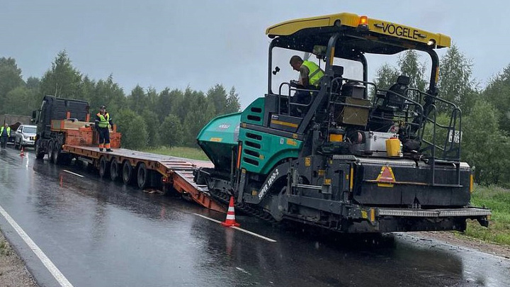 В Красноборском районе приступили к асфальтированию  участка дороги М-8