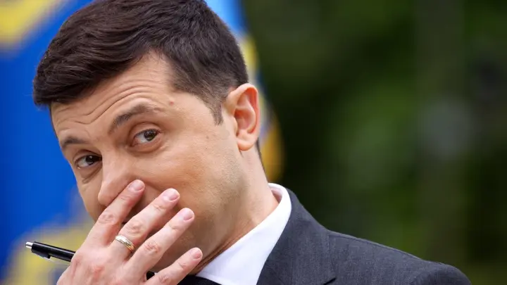 Зеленский превратил Банковую в цирк, стянув к власти бывших клоунов: В Киеве чиновники выкинули очередной номер