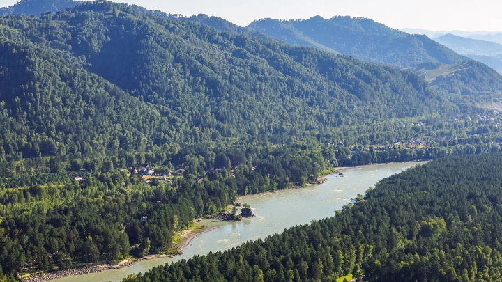 Карелия, Дагестан и Алтай возглавили рейтинг туризма в России в 2025