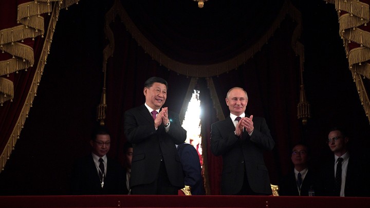 Шпионский шар над США. Тайный разговор стал мемом: Братан!