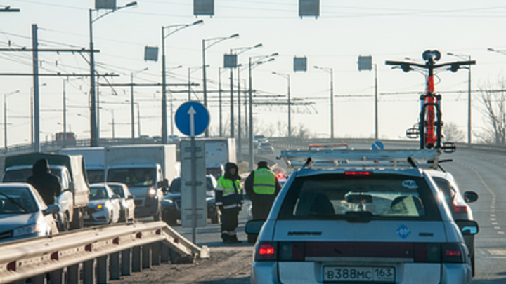 Жителей Екатеринбурга возмутил водитель, возивший по городу расчлененную тушу в открытом багажнике