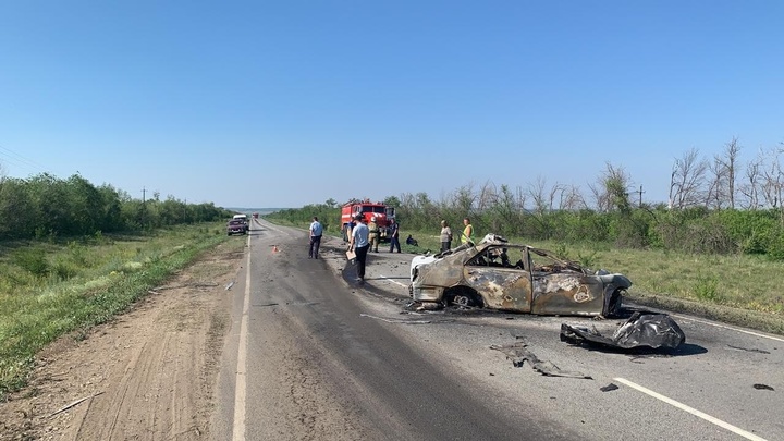 В Самарской области 22 июня в ДТП погибло три человека: сгорели в машине