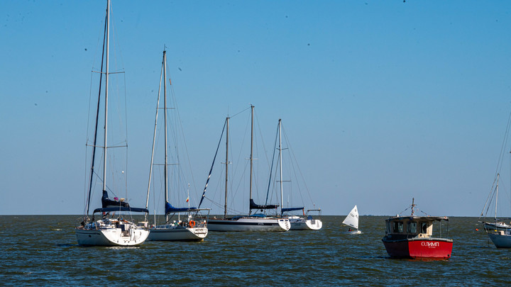 Россия временно приостановила судоходство в Азовском море