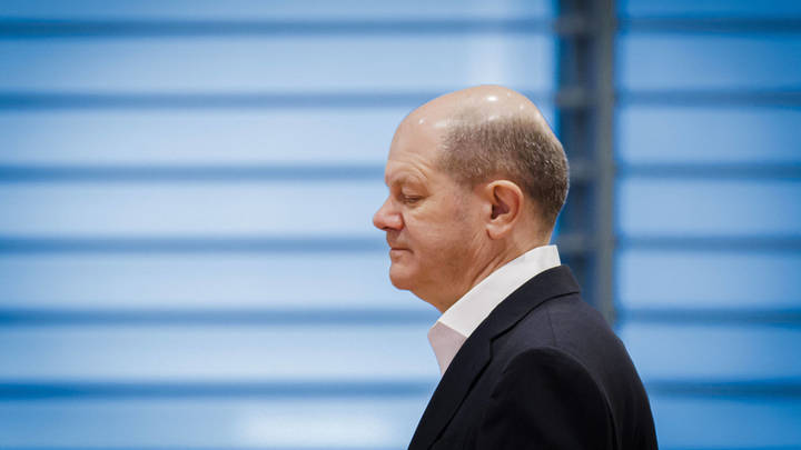 Шольц получил первый личный удар из-за санкций против России