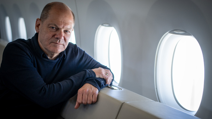 Канцлер Германии совершил экскурсию на Северный полюс. Стало известно, при чём тут Россия