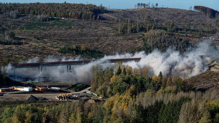 Секретный подрыв мостов больше не тайна. Как закрывали Херсон перед уходом