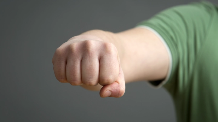 Вырубил одним ударом: в Краснокаменске девочка попала в больницу после встречи с незнакомцем