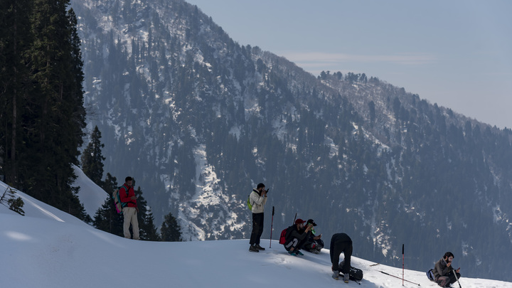 Чемпионка России сорвалась вниз и пропала без вести в Гималаях. Вертолёт только завтра