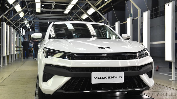 Минимальная цена нового Москвич 6 составит 2,3 млн рублей