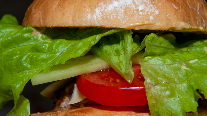 Доктор Зааль: Питание, как на Западе, приводит к раку прямой кишки