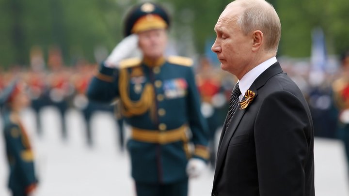 Трём федеральным министрам готовят отставку? СМИ собрали тревожные слухи из АП