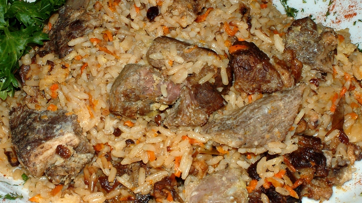 Почему в столице нет вкусного плова? Таджикский повар раскрыл тайны общепита