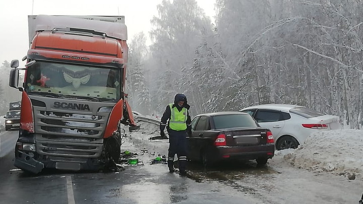 В Курганской области последствия массового ДТП попали на видео