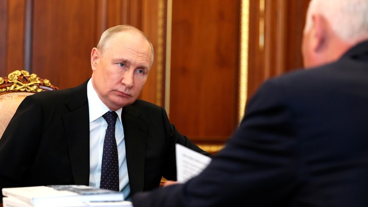 Путин о бронировании авиабилетов: Система отечественная, а называется Леонардо