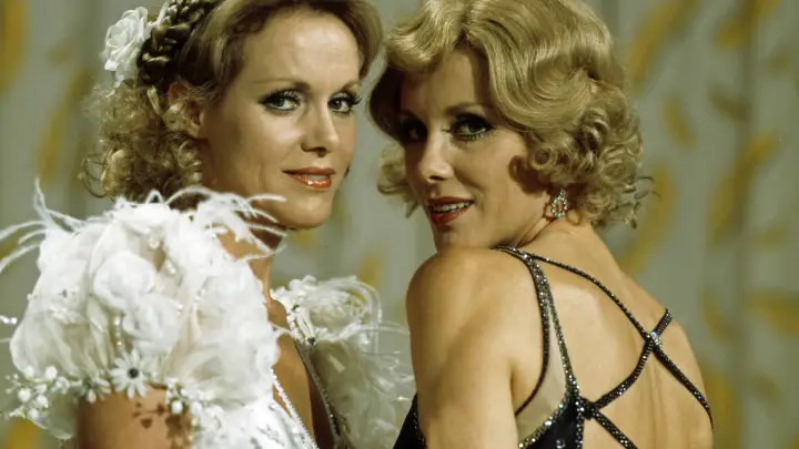 Знаменитые близняшки из Германии совершили суицид, оставив завещание