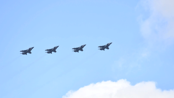 Истребителей нет, но Киев мечтает: Резников позвал пилотов F-16 воевать за ВСУ