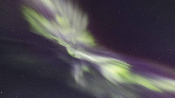 Что принесёт хороший выброс на Солнце в Поморье: будет ли сияние и что делать метеозависимым