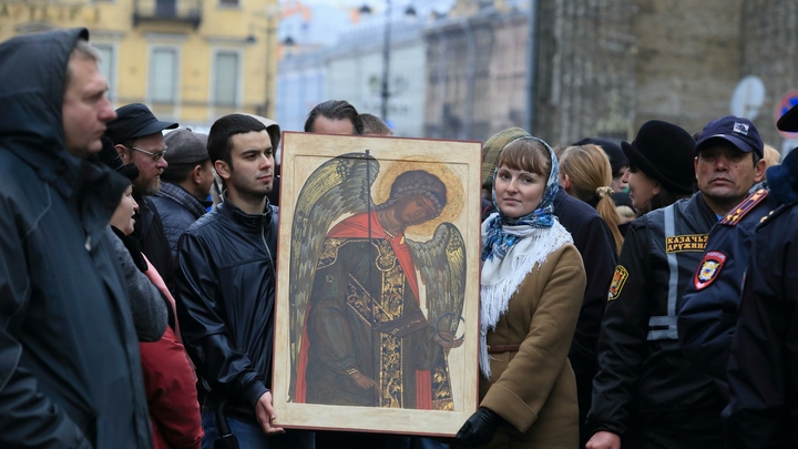 Три чуда Казанской иконы Божией Матери: исцеление, изгнание и заступление