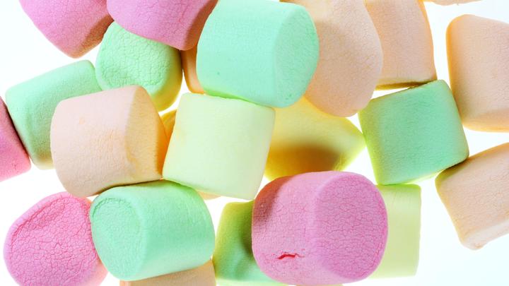 Украинец Гордон раскрыл интригу личных посылок в Россию: Красивым женщинам идёт зефир