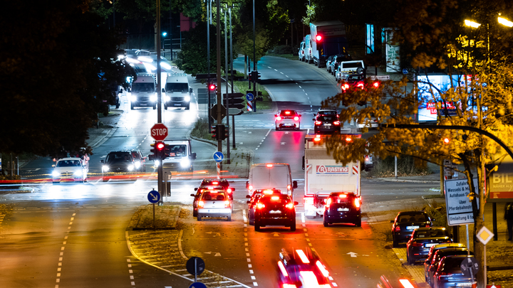 В Новосибирске сквозное движение по площади Будагова закрыли до декабря