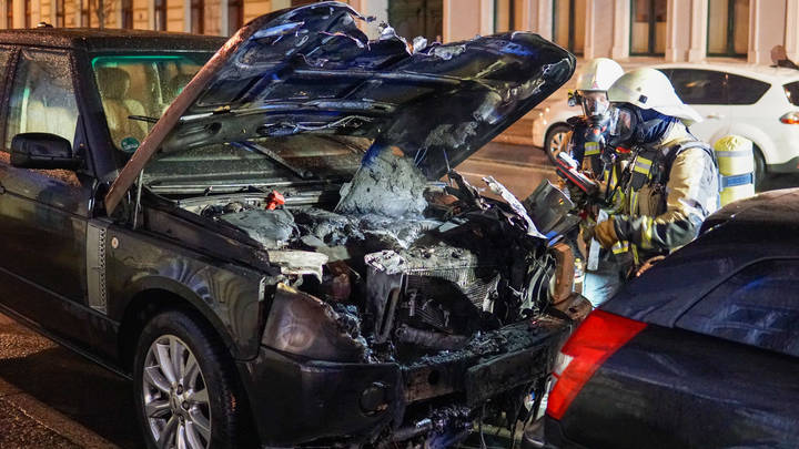 В Краснодаре Range Rover протаранил Volkswagen, проехав перекрёсток на красный