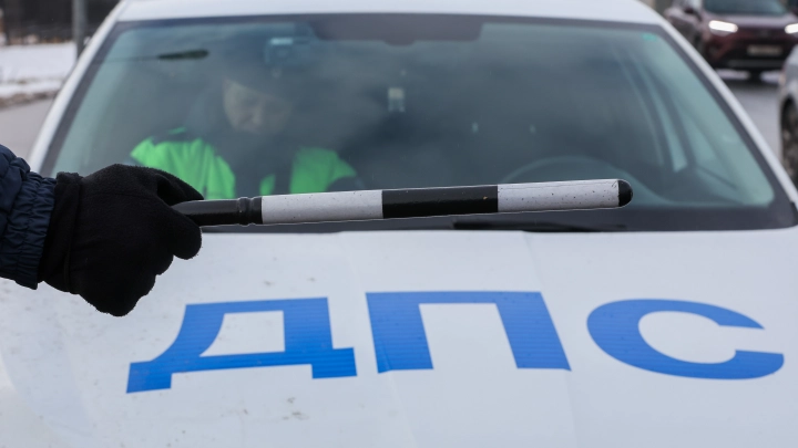 В Сочи столкнулись иномарка, автобус и ДПС