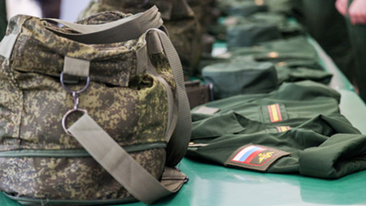 Минобороны продемонстрировало массовое бегство солдат ВСУ с позиций села Ласточкино