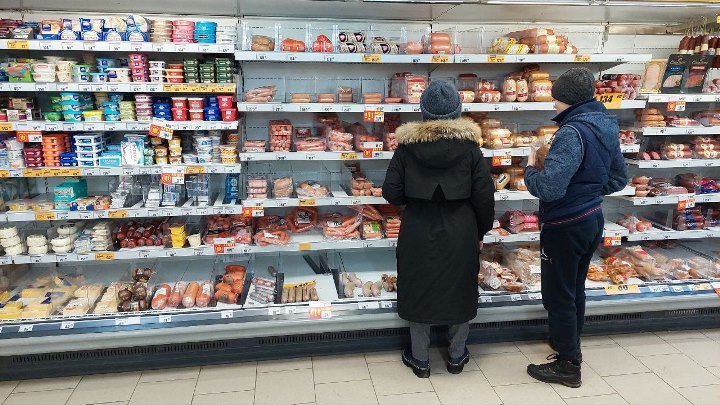 Почти половину зарплаты жители Кузбасса тратят на ЖКХ и продукты