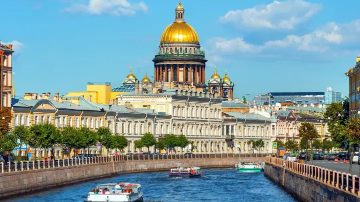 День города в Петербурге: график работы автобусов и метро в ночь с 30 на 31 мая