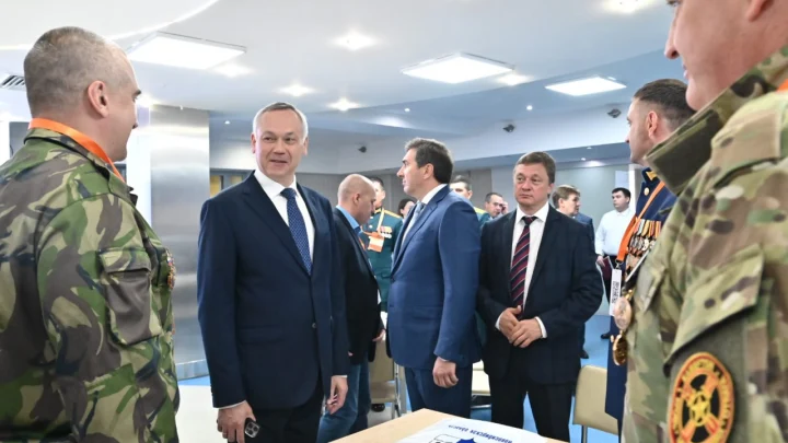 Первые 30 финалистов регионального образовательного проекта Герои НовоСибири приступили к обучению