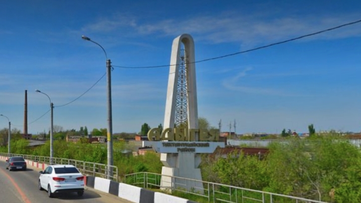 На въезде в Адыгею вандал сломал стелу с названием республики