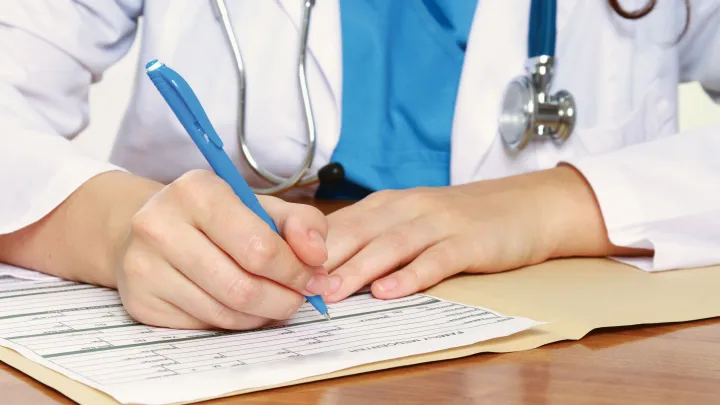 Пройдет само: мужчина из Свердловской области неделю не замечал инсульт - врачи чудом спасли жизнь