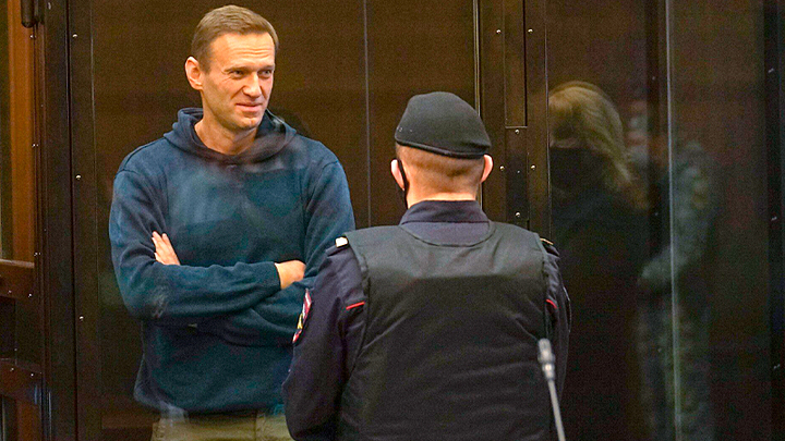Гигант мысли, отец демократии. Навальный как агент русской имперской пропаганды