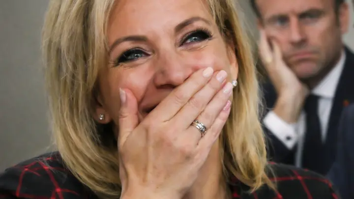 Захарова очень смешно высказалась о Макроне: Бонжур, как говорится