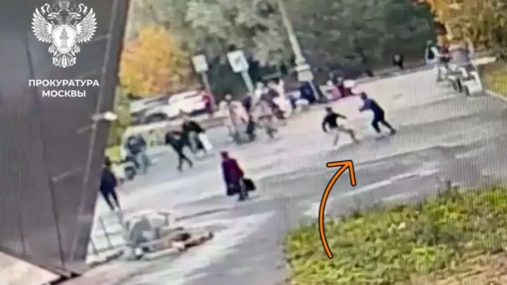 Видео с моментом убийства прохожего у МЦД в Москве попало в сеть