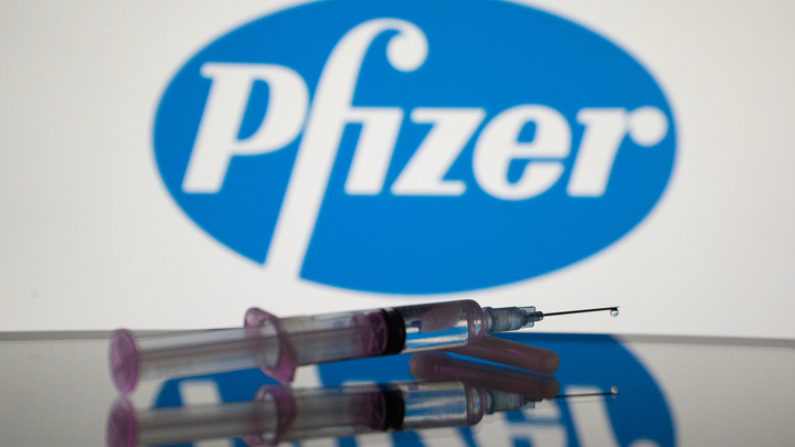 Самая распиаренная вакцина подвела главу Pfizer: Не спасли даже 4 прививки